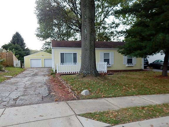 2nd image of 185 Sunset Dr
