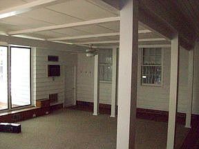 5th image of 503 S East St