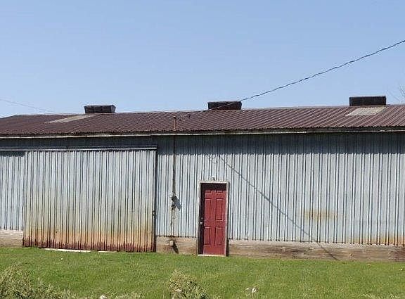 4th image of 70950 Hilltop Dr