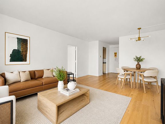 4th image of 111 W 67th St APT 24B