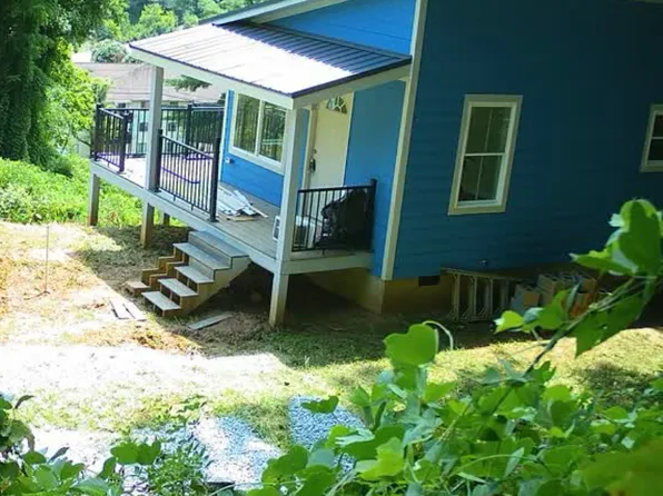 135 Ellis St, Marion, NC 28752