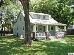 2722 SW 10th Ave, Topeka, KS 66604