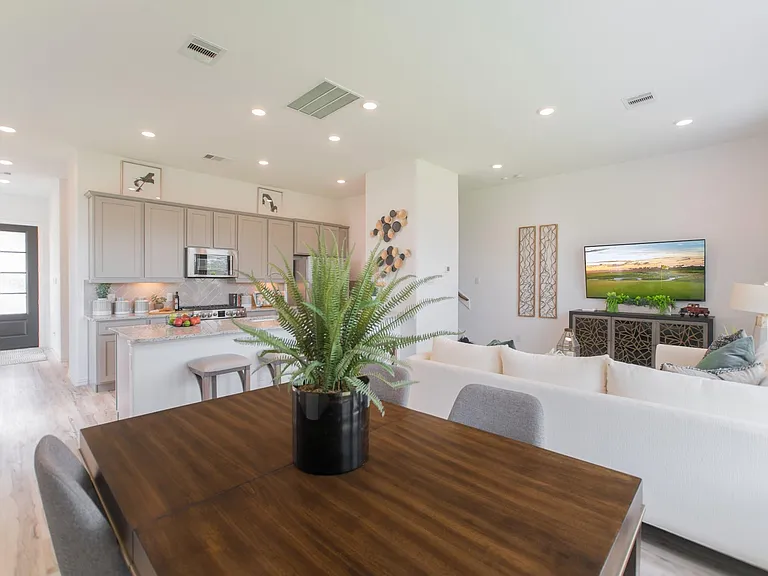 438 Lake Day Dr — Photo 17