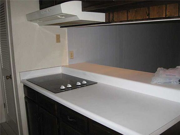 2nd image of 4225 Beaujolais Dr