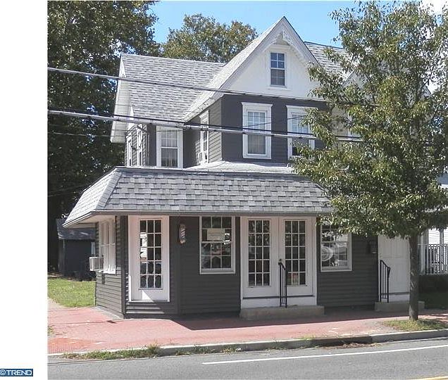 2nd image of 300 Burlington Ave