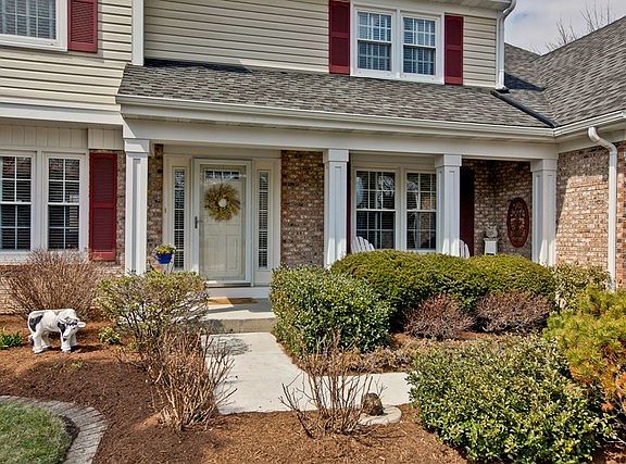 2nd image of 240 Southridge Dr