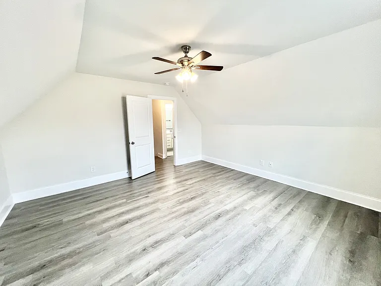 1102 Cavil Hollins Ct — Photo 35