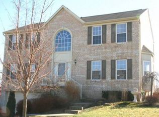 255 Field Club Cir, Mc Kees Rocks, PA 15136