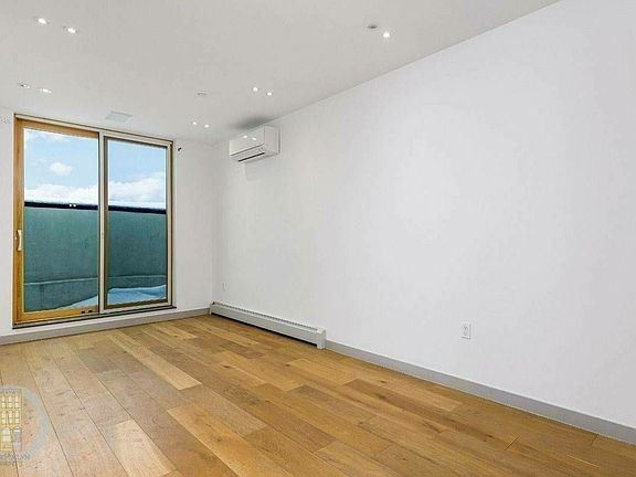5th image of 358 Weirfield St #2G