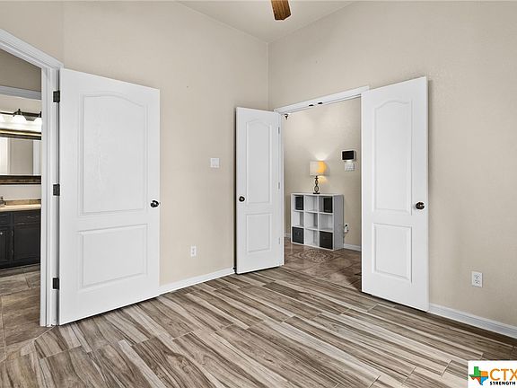5th image of 3507 Lauren St
