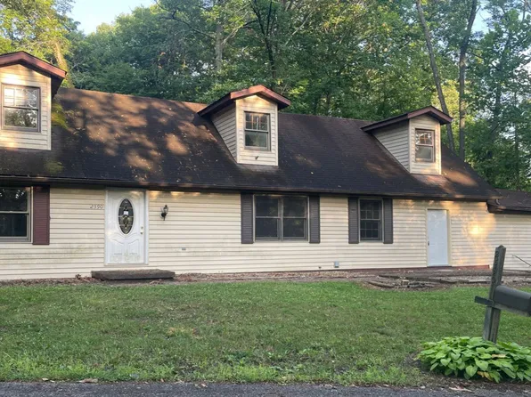2590 N Woodvale St, Terre Haute, IN 47803