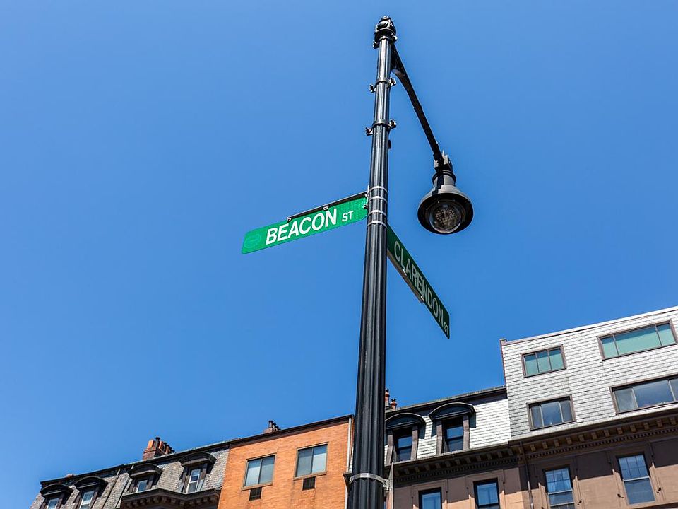 2nd image of 207 Beacon St #10
