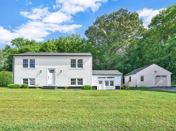 51 Bradford Dr, Feeding Hills, MA 01030