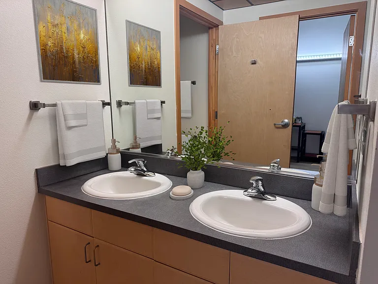 University Lofts — Photo 12