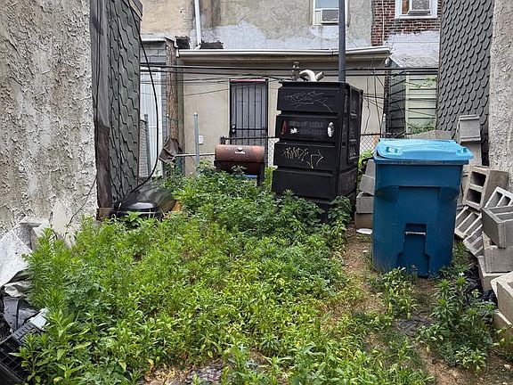 4th image of 3035 N Water St