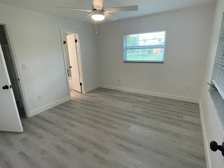 5025 Granada Blvd — Photo 8
