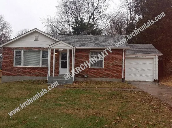 8100 Bluemont Way, Saint Louis, MO 63114