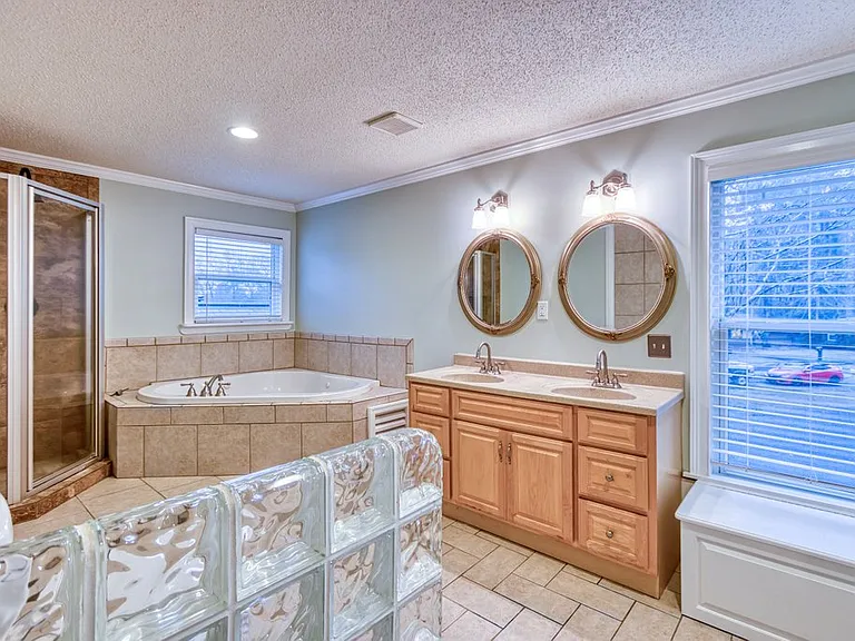 503 Pinecrest Ct — Photo 10