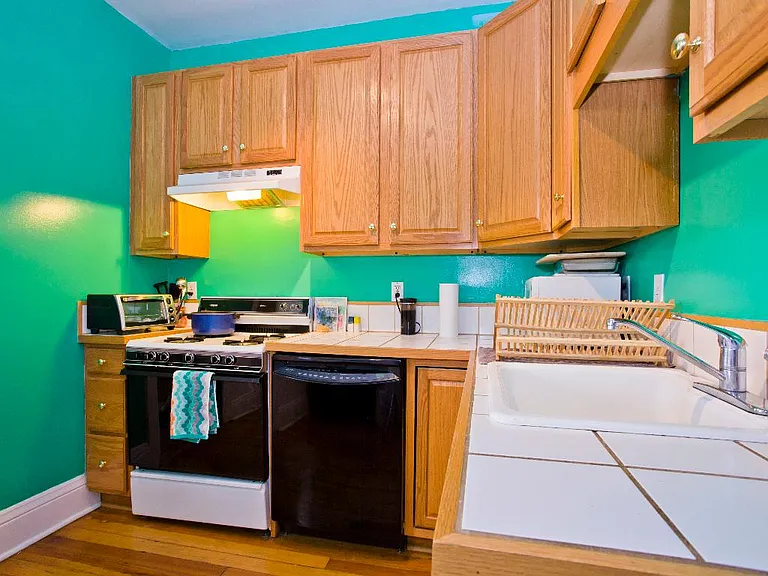 129 E Exposition Ave — Photo 6