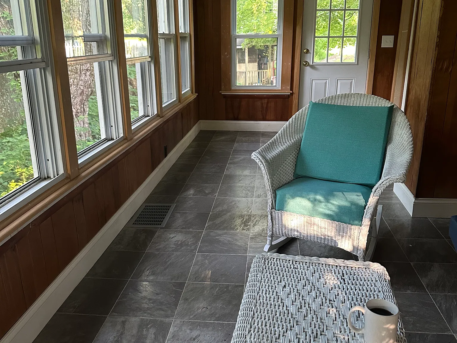 5 bed, 2200 sqft, $3,500 — Photo 2