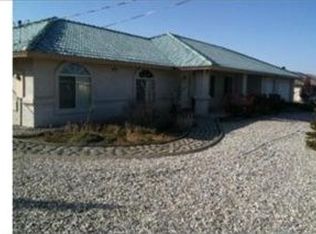 9356 8th Ave, Hesperia, CA 92345