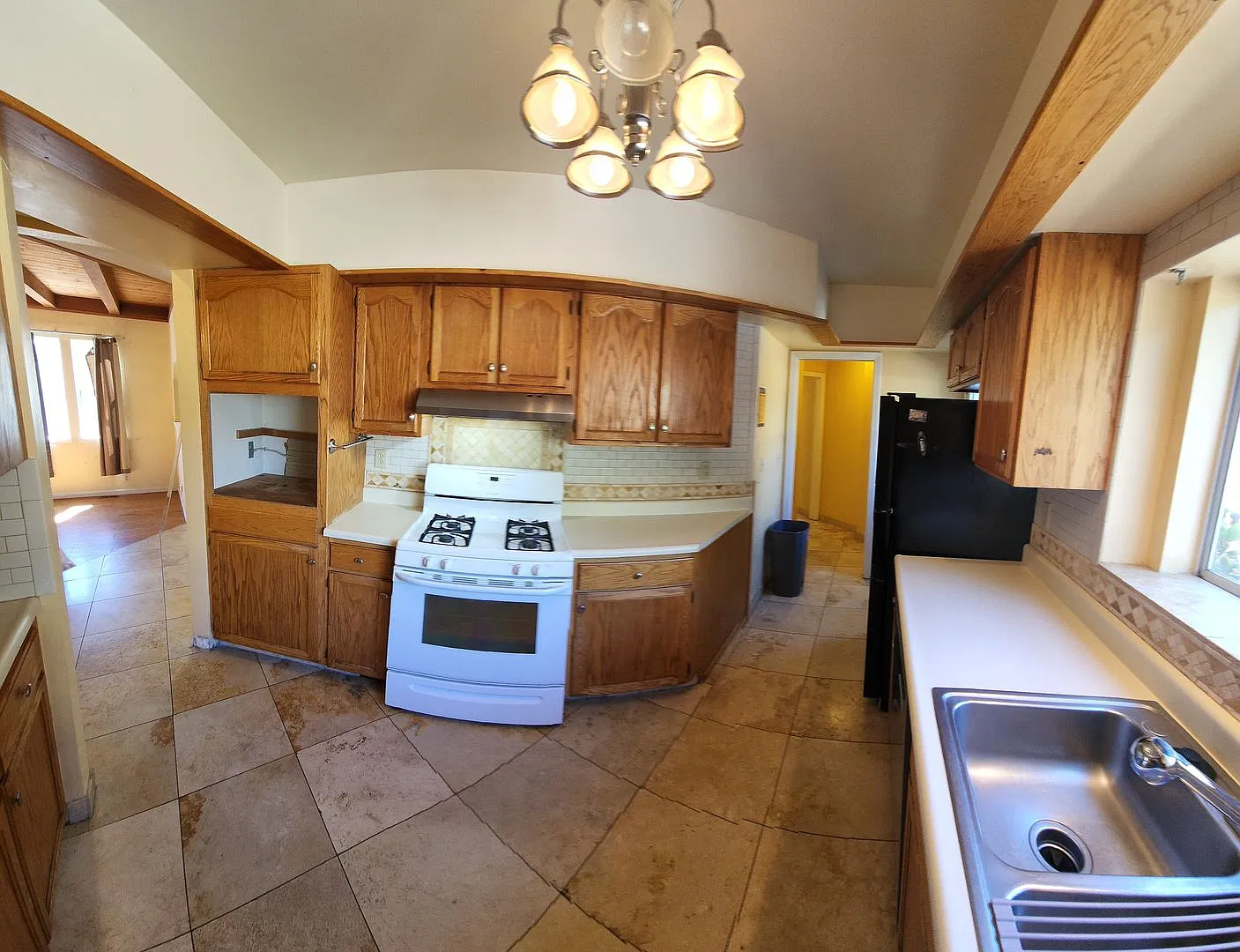 5 Bedroom 3 Bath close to Poly, hiking and shopping!! — Photo 3