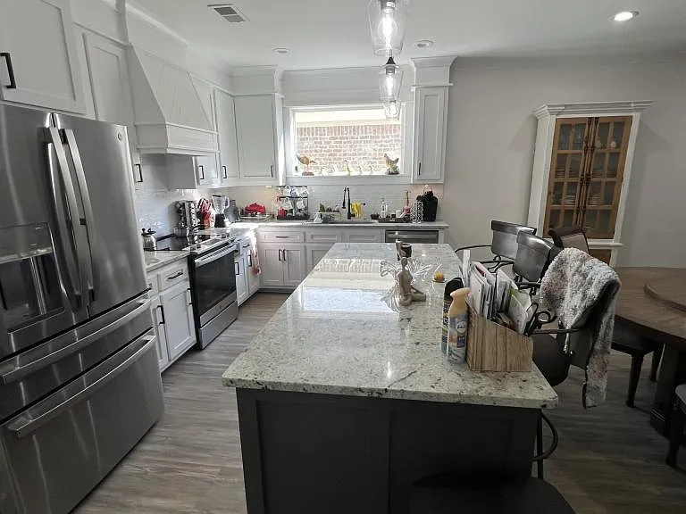 19 Bridgefield Ct — Photo 4