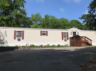 21 Marc Ave, Topsham, ME 04086