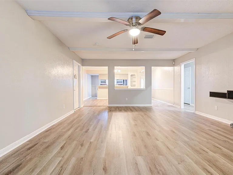 2126 Fir Springs Dr — Photo 6