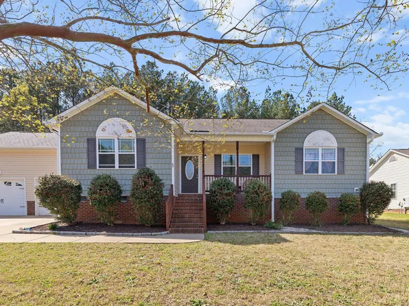 96 Sequoia Dr, Clayton, NC 27527