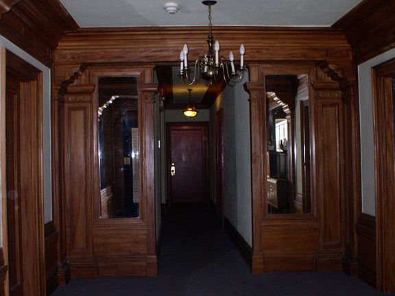2nd image of 821 Leavenworth St APT 21