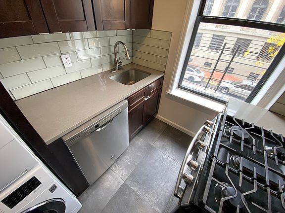 3rd image of 601 W 156th St APT 21