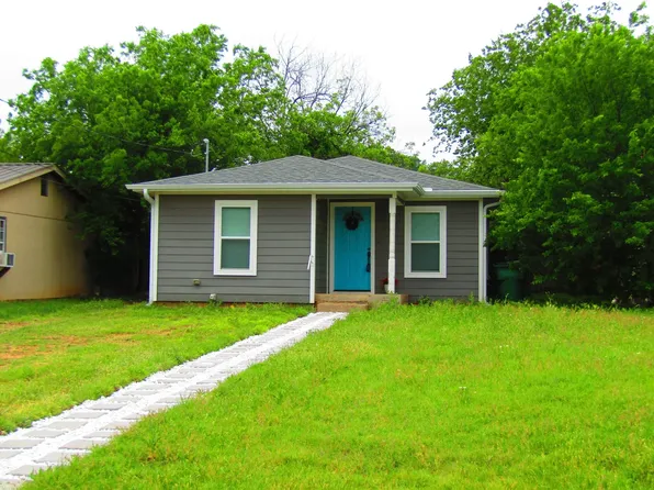 316 Tennessee St, Graham, TX 76450