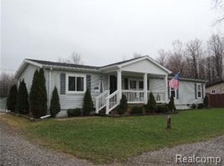 2136 Dunlap Rd, Smiths Creek, MI 48074