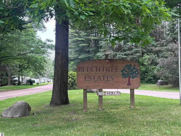 Primrose Ln, Farwell, MI 48622