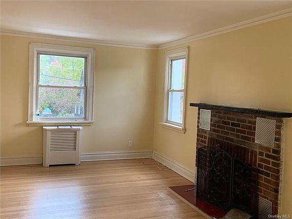 4th image of 35 White Plains Ave