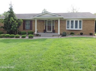 8908 Lakeridge Dr, Louisville, KY 40272
