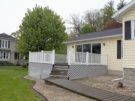2nd image of 1401 Buckland Ave