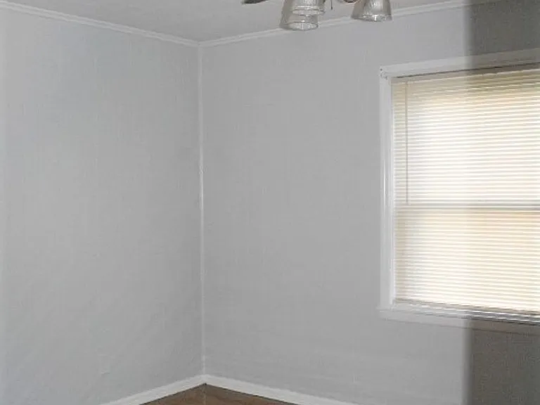 901 Johnson Ave — Photo 34