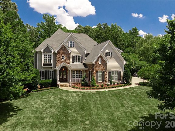 3rd image of 406 Belo Ct