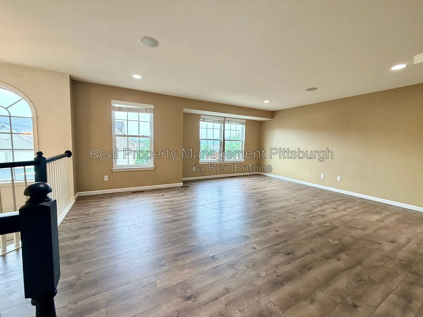 3 bed, 2.5 bath, 1632 sqft, $2,400 — Photo 4