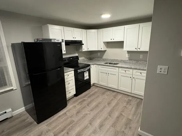 7 Village St APT 4, Worcester, MA 01604