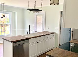 1035 Angela Dr, Clarksville, TN 37042