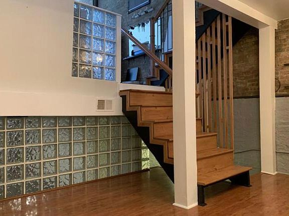 5th image of 1033 N Orleans St #1