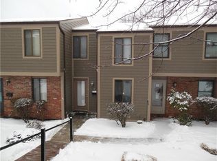 609 Arkwood Dr, Bethel Park, PA 15102