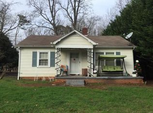 1457 9th Ave SE, Hickory, NC 28602