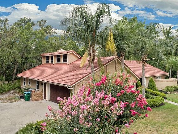 5th image of 382 Woodstead Cir