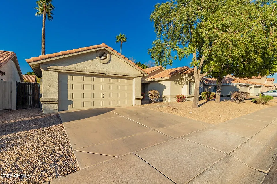 3 bed, 1739 sqft, $2,600 — Photo 1