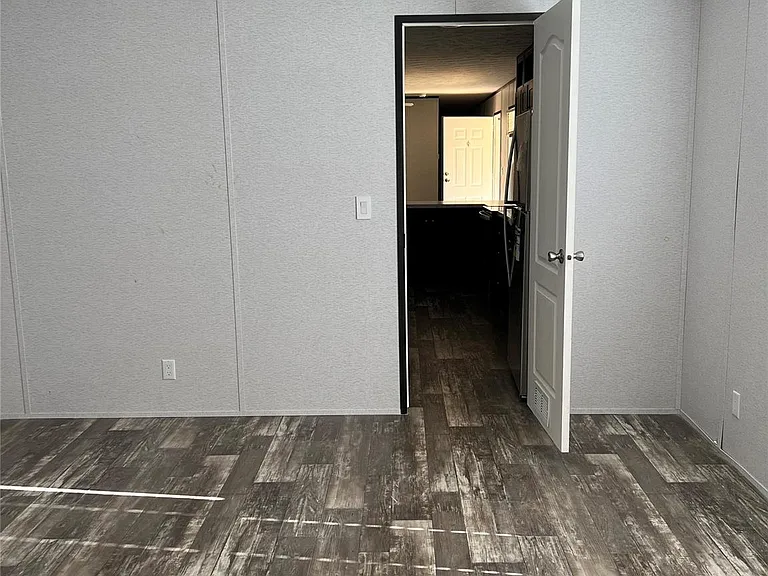 310 Pashun Ln — Photo 10