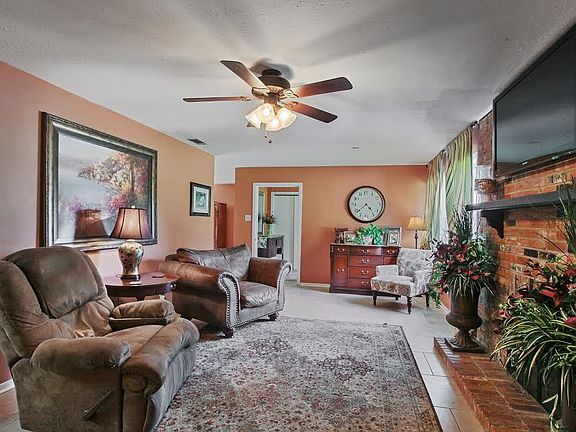 5th image of 1522 Janet Dr